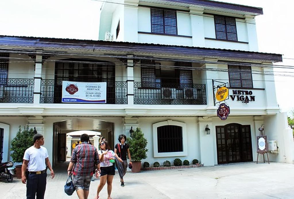 Metro Vigan Inn Buitenkant foto