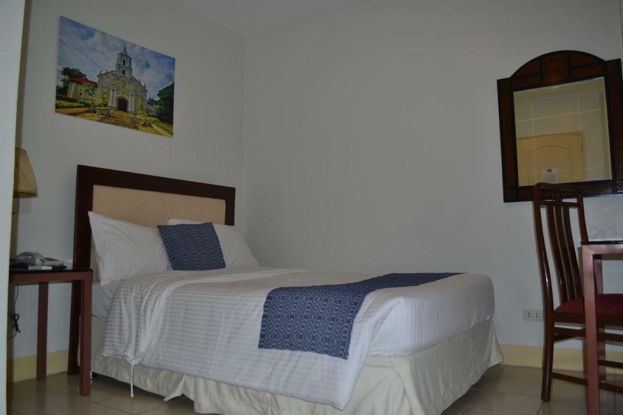 Metro Vigan Inn Buitenkant foto
